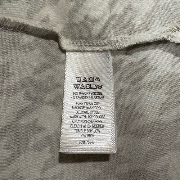 NWOT, Cynthia Rowley, Plus Size Top - Houndstooth Pattern, 1X, Beige, White - Picture 7 of 8